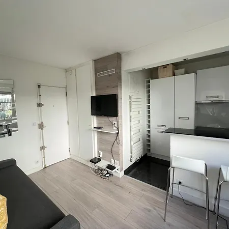Eiffel Tower - Cosy Flat شقة باريس